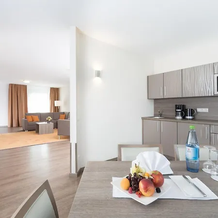 Herzogspark & 4* هيرتسوجيناوراخ