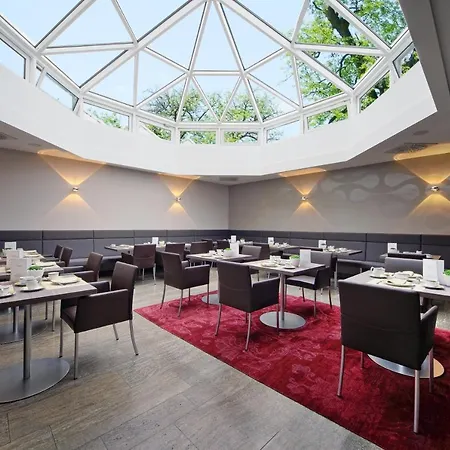 Apart-hotel Herzogspark & 4*